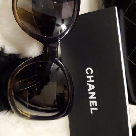 Chanel Sunglasses (( GORGEOUS))..